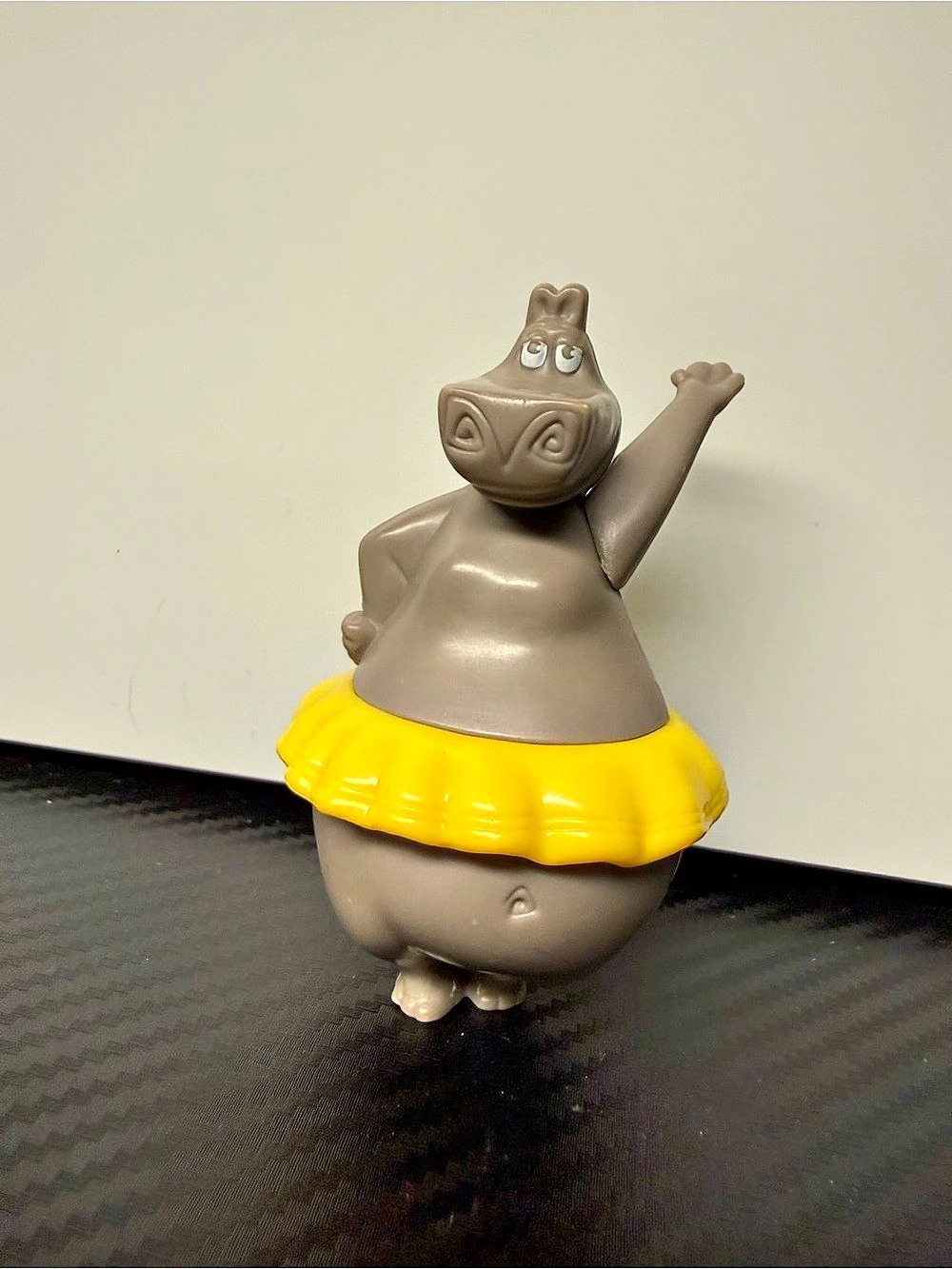 McDonaldโs 2012 Madagascar 3 Gloria Hippo Yellow Tutu Toy
